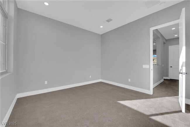 Building Photo - 10648 Stone Ledge Ave