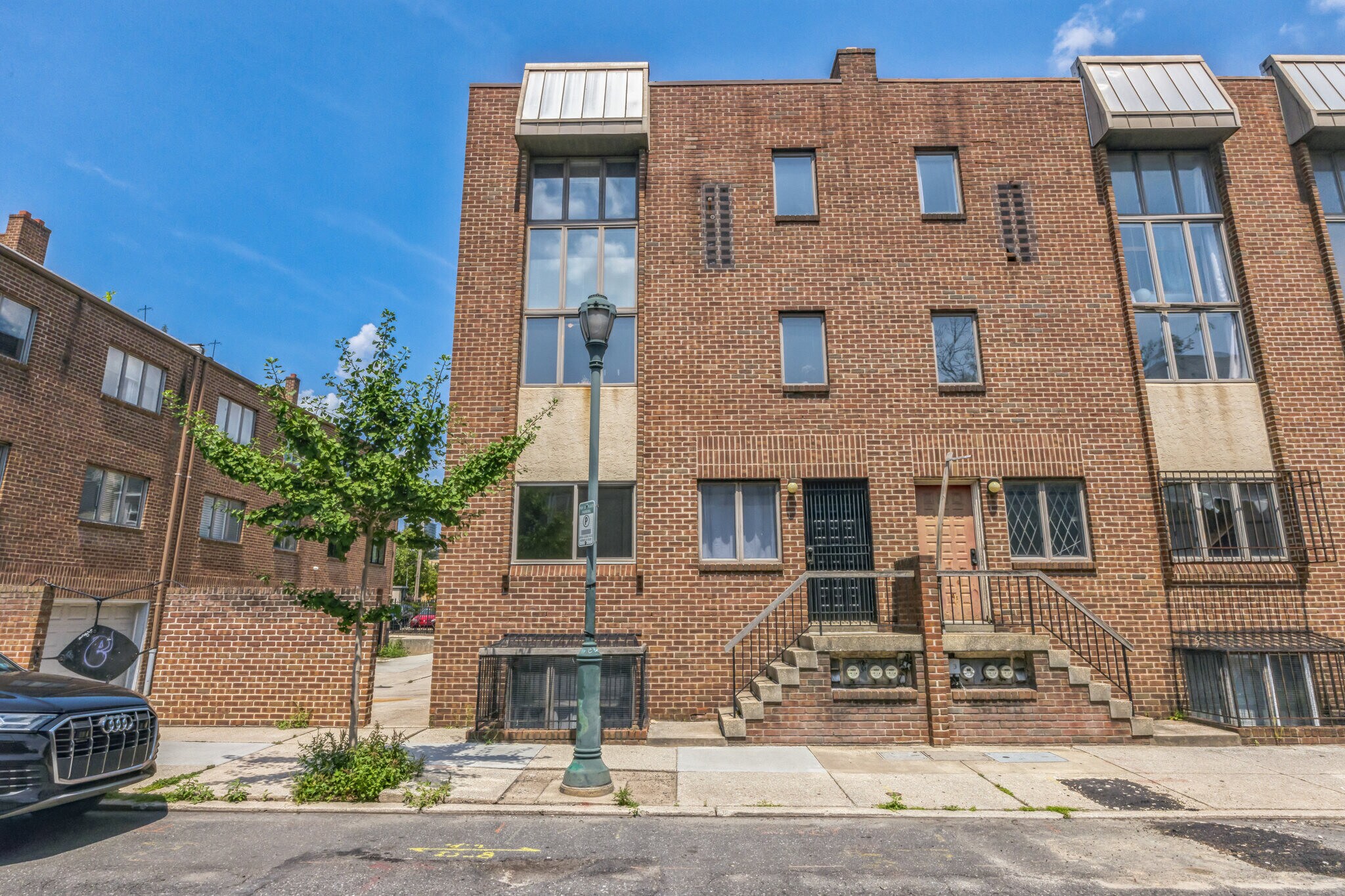 Building Photo - 1928 Rodman St