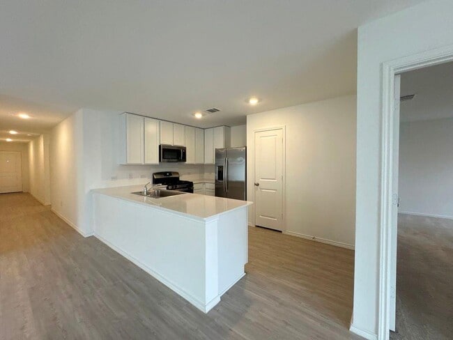 Building Photo - 109 Little Sparklers Lp