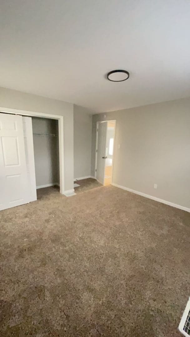 Building Photo - Spacious Newly Renovated 4 Bed 2 Full Bath Home Located Near Downtown!