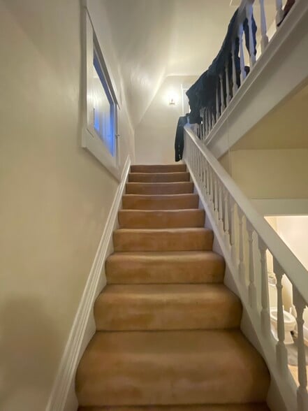 Building Photo - 563 S Ashley St