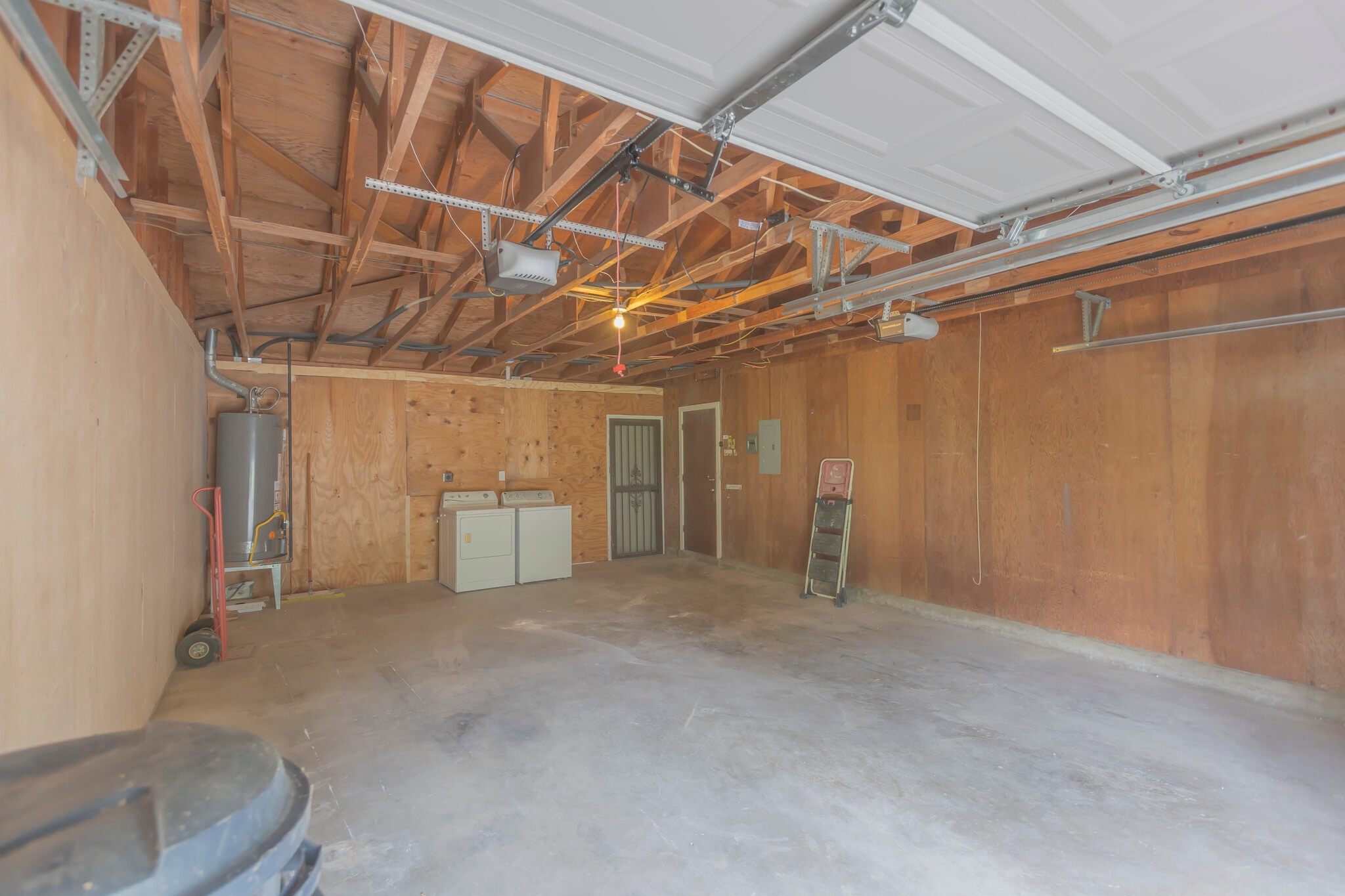 Garage - 3015 Bluefield St