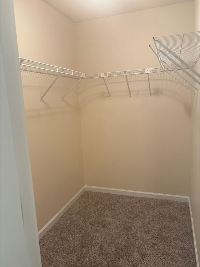 Building Photo - 307 Forrestwood Dr