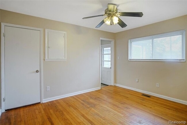 Building Photo - 22170 Harding St