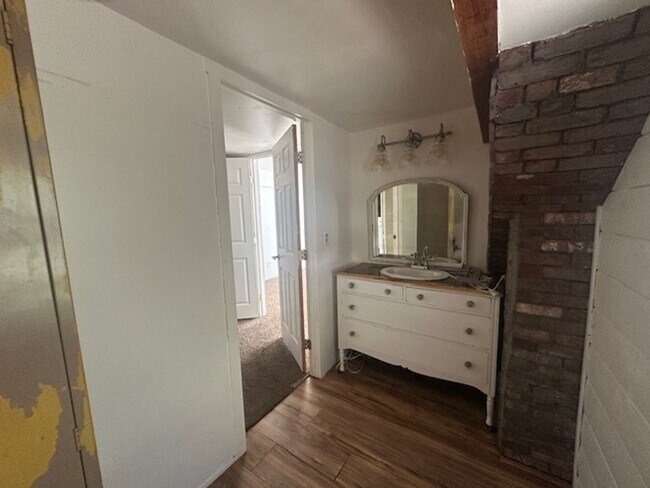 Building Photo - 482 Zuger Ct