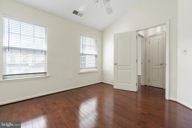 Building Photo - 5917 Perfect Calm Ct