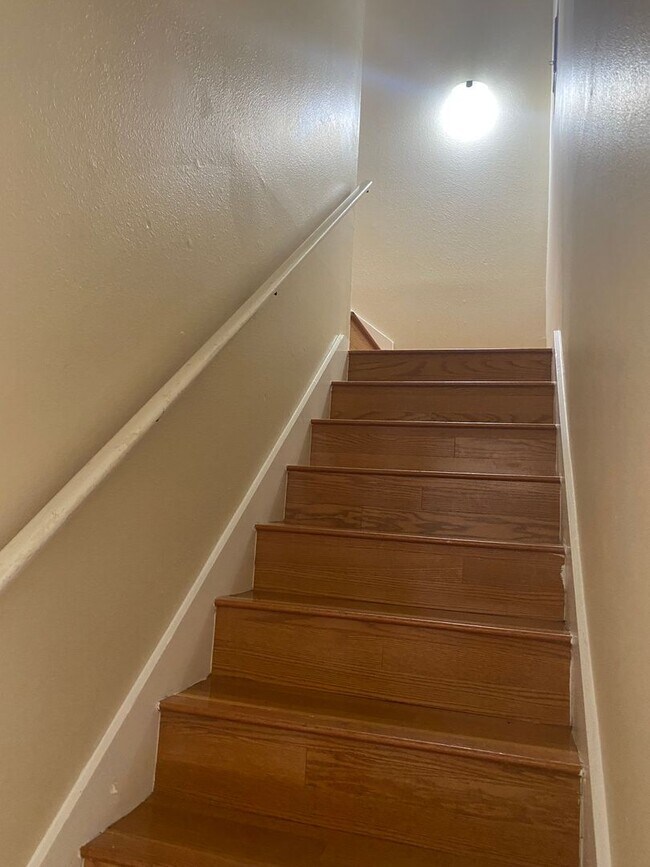 Building Photo - K206 - Treehouse #221