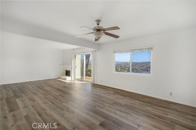 Building Photo - 5540 E Vista Del Este