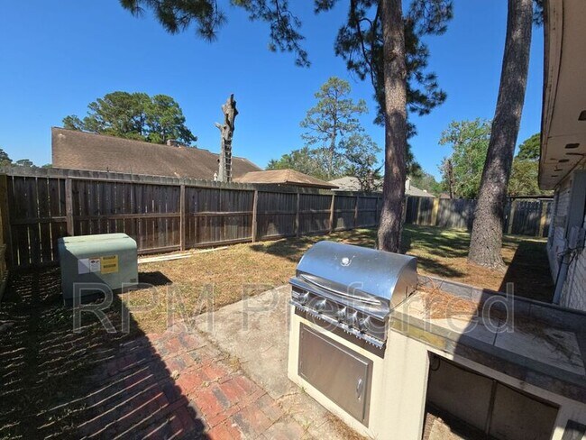 Building Photo - 23207 Pine Post Ln