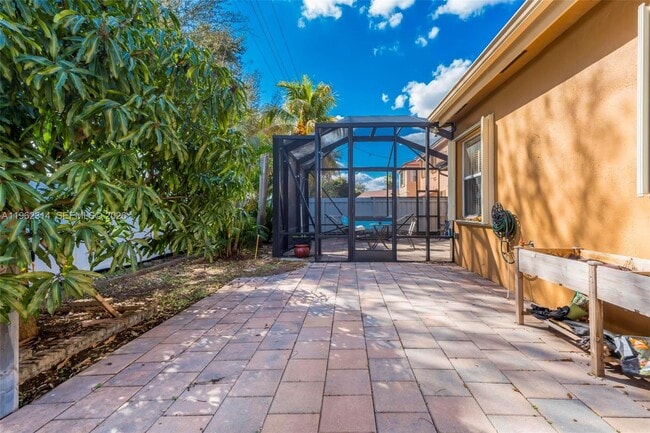 Building Photo - 13124 SW 54th Ct