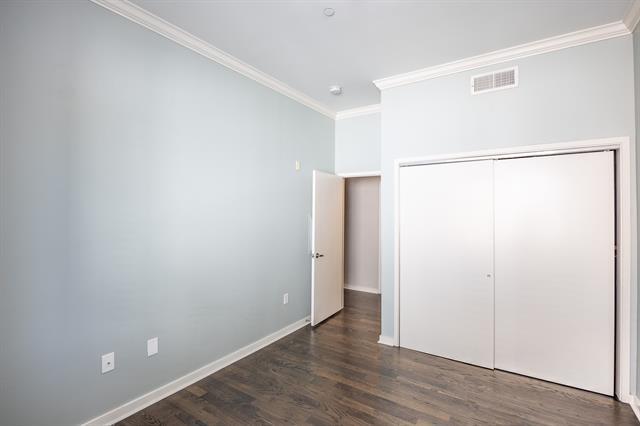 Building Photo - 3015 Bryan St