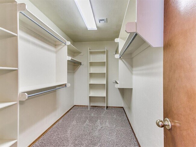 Building Photo - 4100 Kent St