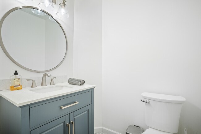 Building Photo - 1406 Pinnacle Way