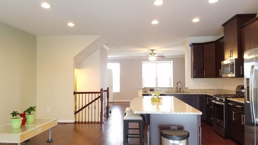 Building Photo - 9123 Landon House Ln