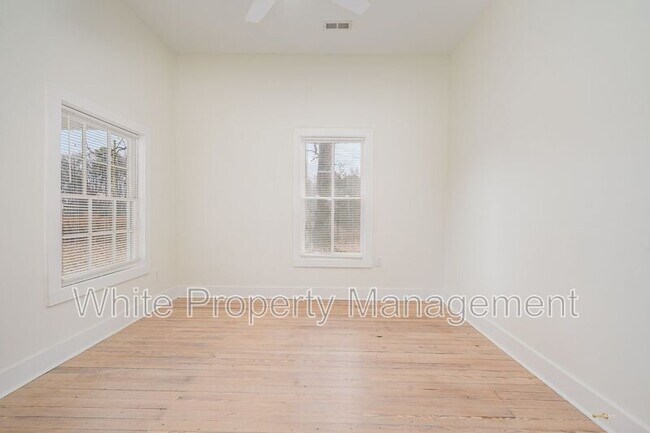 Building Photo - 3612 E Brief Rd