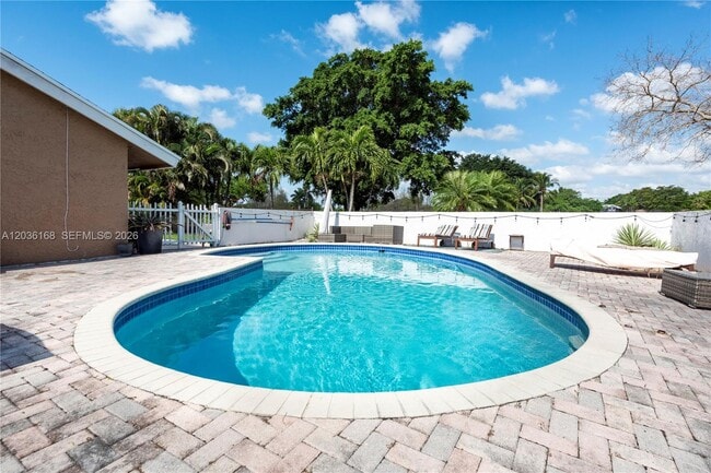 Building Photo - 921 Bayberry Point Dr