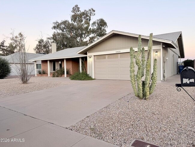 Curb Appeal - 11625 S Mohave St