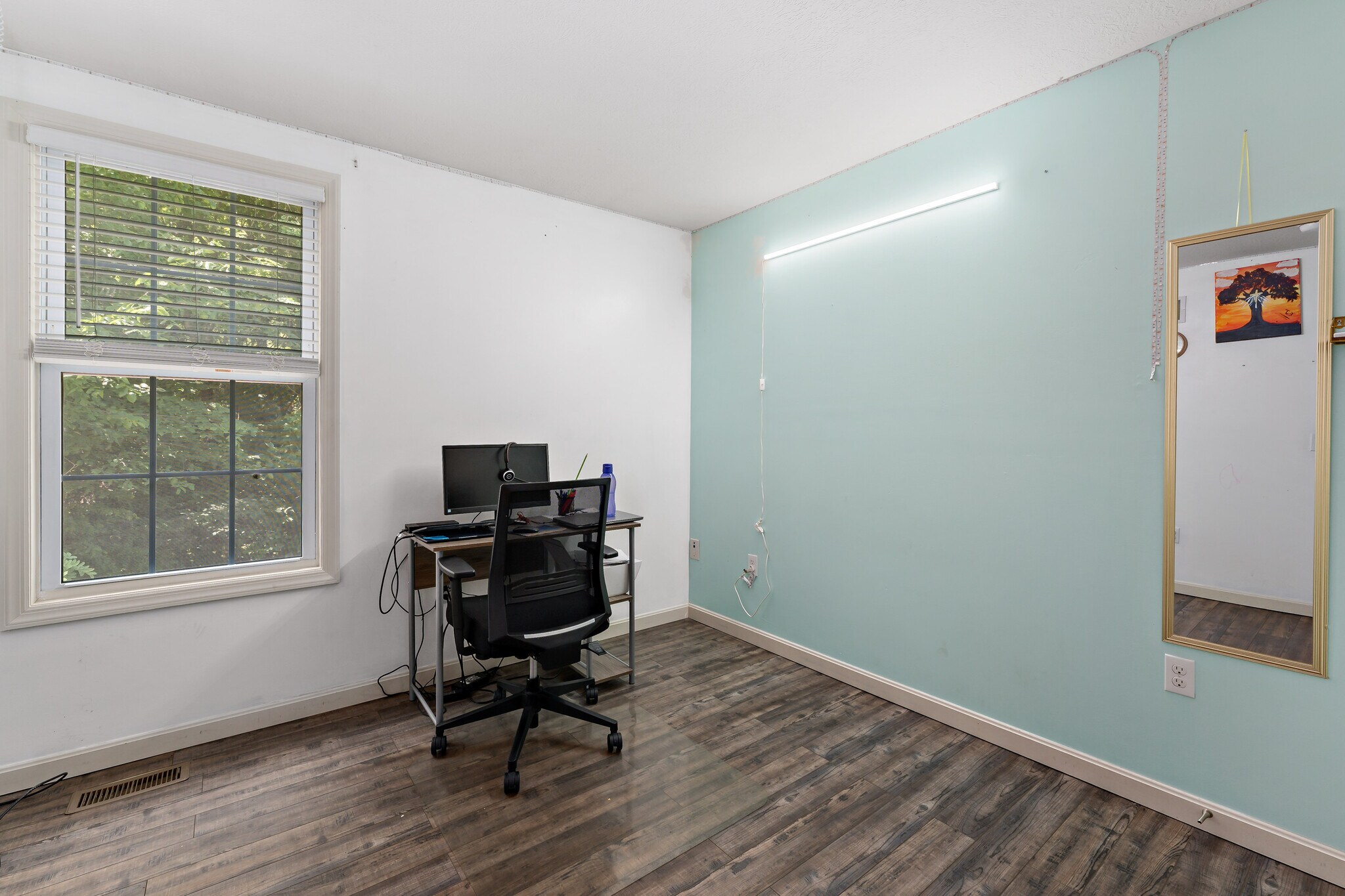 Building Photo - 249 Persimmon Ln