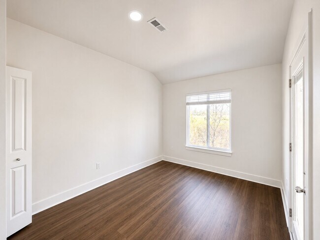 Building Photo - 2761 Gady Pines Dr