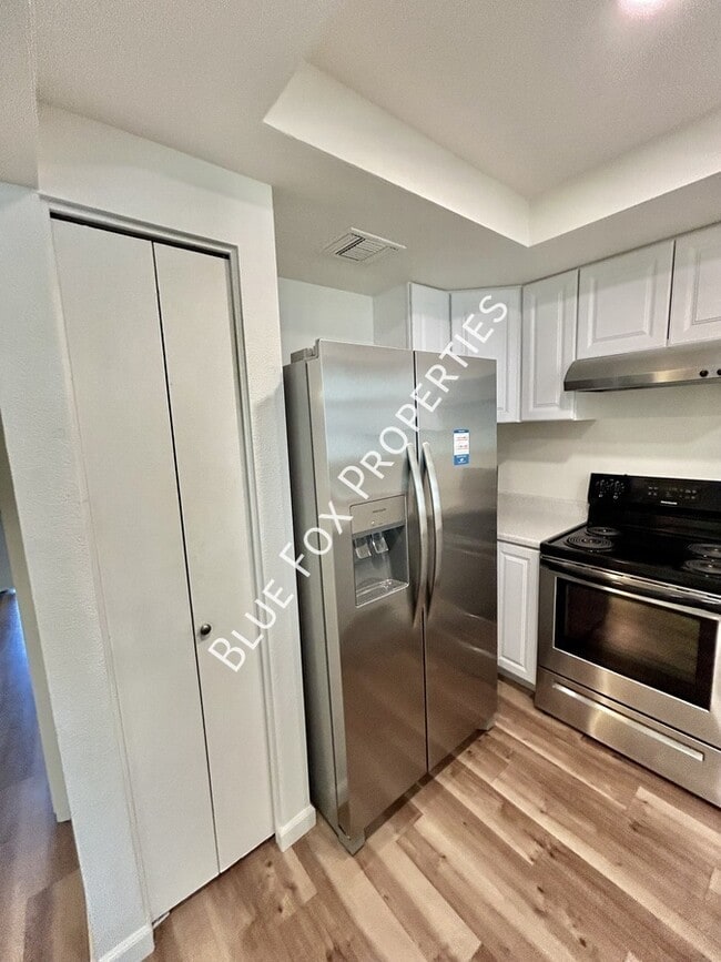 Building Photo - 2688 W Avenida Azahar