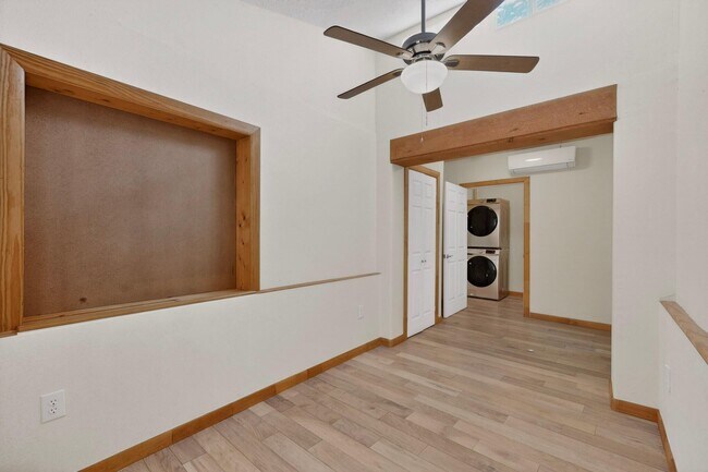 Building Photo - 515 Marble Ave