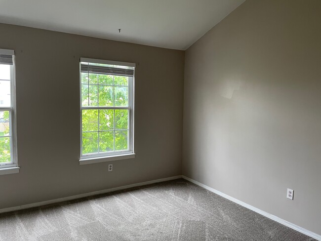 Building Photo - 9696 W Chatfield Ave