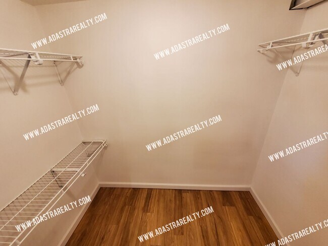 Building Photo - 4825 W 75th St
