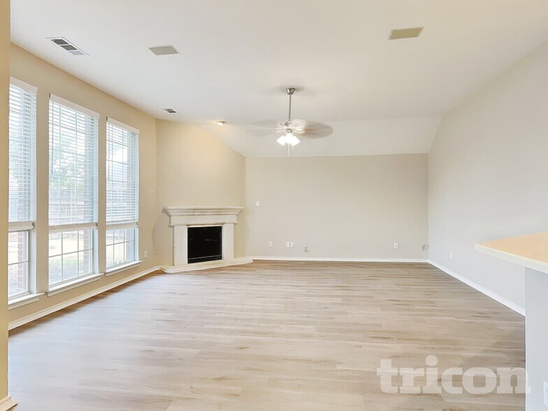 Building Photo - 1314 Pegasus Dr