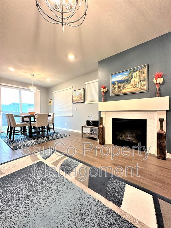 Building Photo - 6516 SE Genrosa St