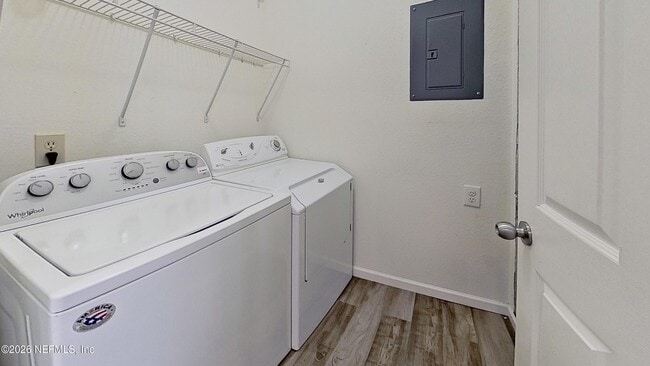 Building Photo - 13810 Sutton Park Dr N