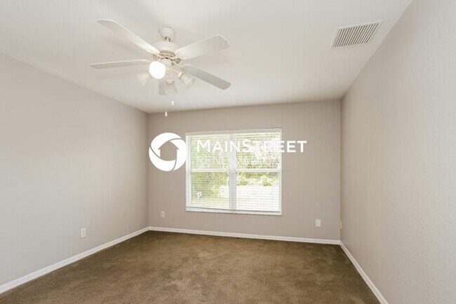 Building Photo - 3 Bedroom Pet-Friendly Home in North Port,...