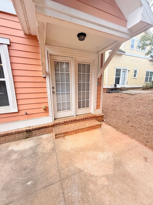 Building Photo - 161 Magnolia Bluff Dr