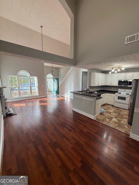 Building Photo - 836 Freedom Walk