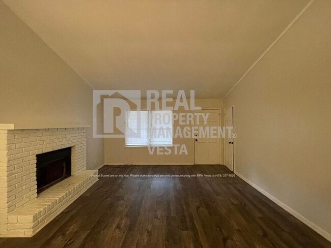 Building Photo - 443 Lacebark Dr