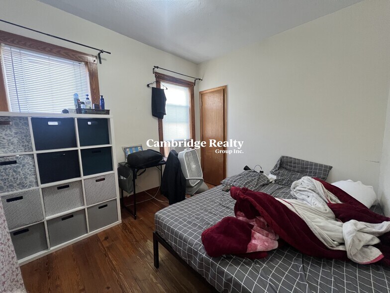 Building Photo - 346 Faneuil St