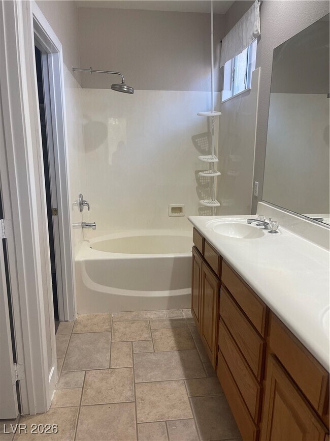 Building Photo - 718 Canfield Point Ave