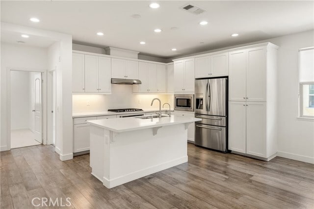 Building Photo - 421 Maravilla Ln