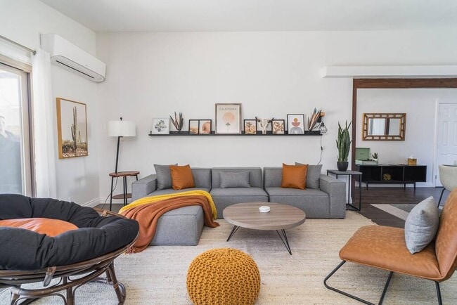 Primary Photo - 57405 Navajo Trl