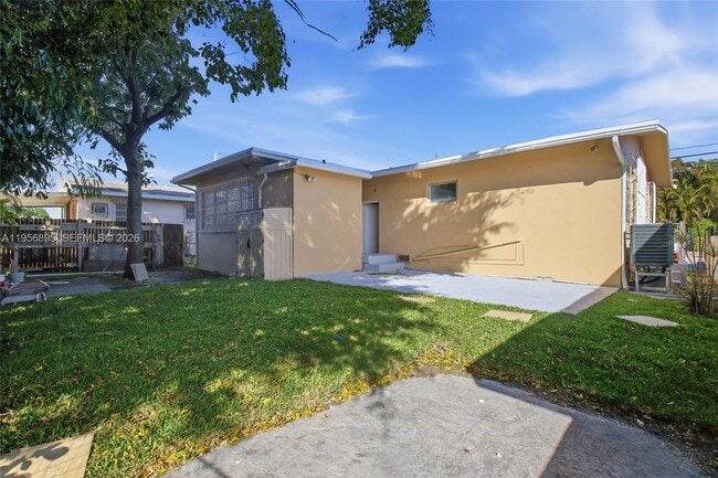 Building Photo - 3380 NW 14th St