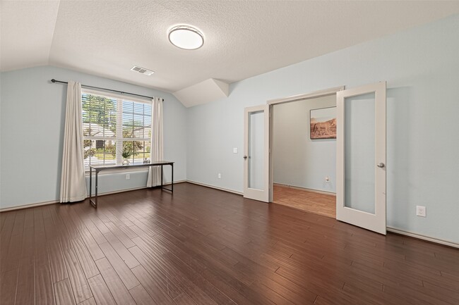 Building Photo - 9743 Birdsnest Ct