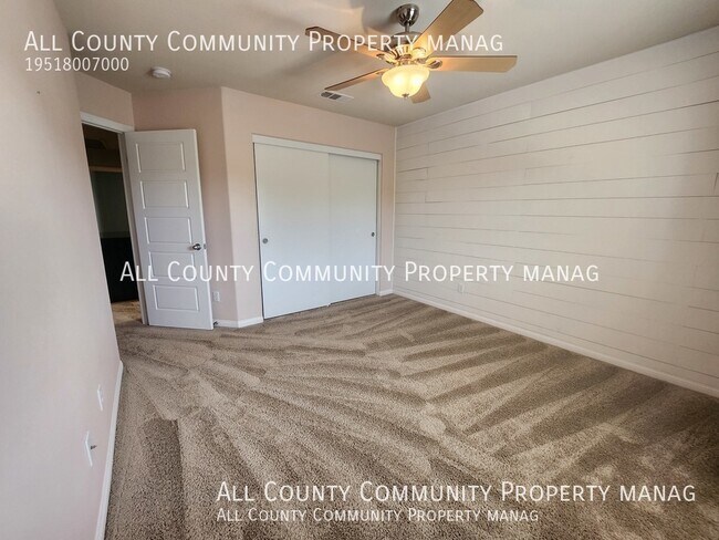 Building Photo - 25255 High Plains Ct