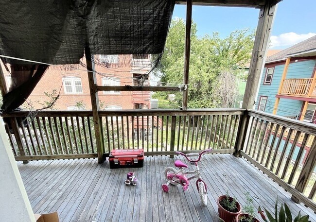 Building Photo - 22 Humphreys St