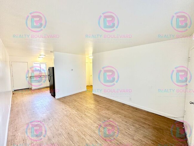Building Photo - Spacious & Cozy 2-Bedroom Apartment with P...