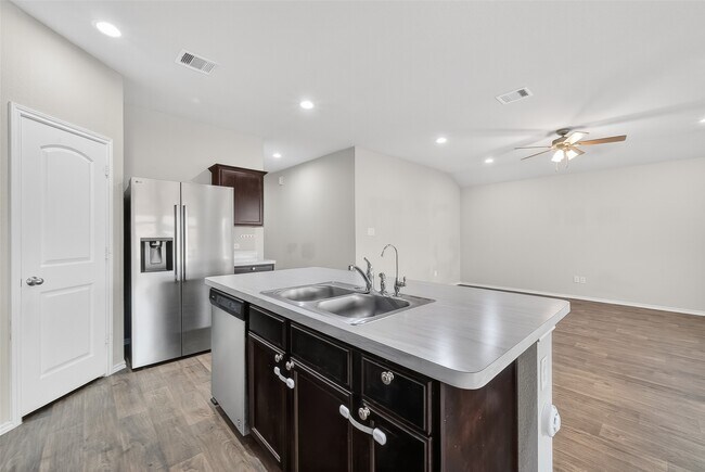 Building Photo - 20926 Belmont Village Wy