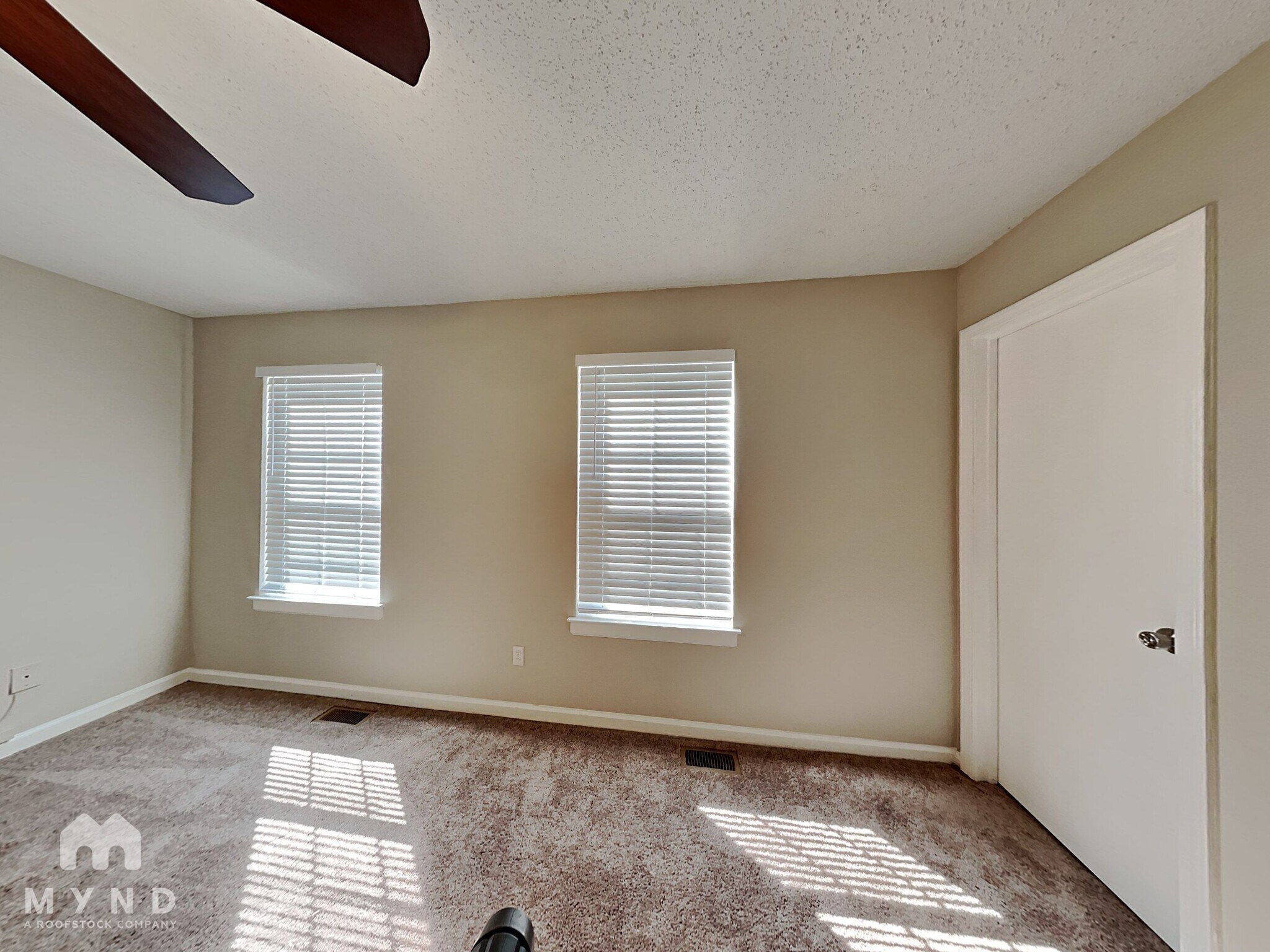 Building Photo - 5561 Northcut Dr