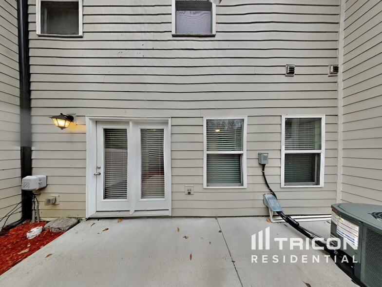 Building Photo - 125 Hickory Sta Ln