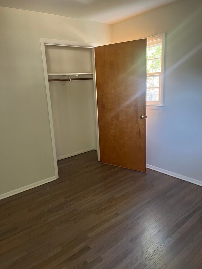 Building Photo - 60 Haines St