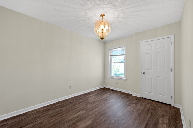 Building Photo - 1154 26th St