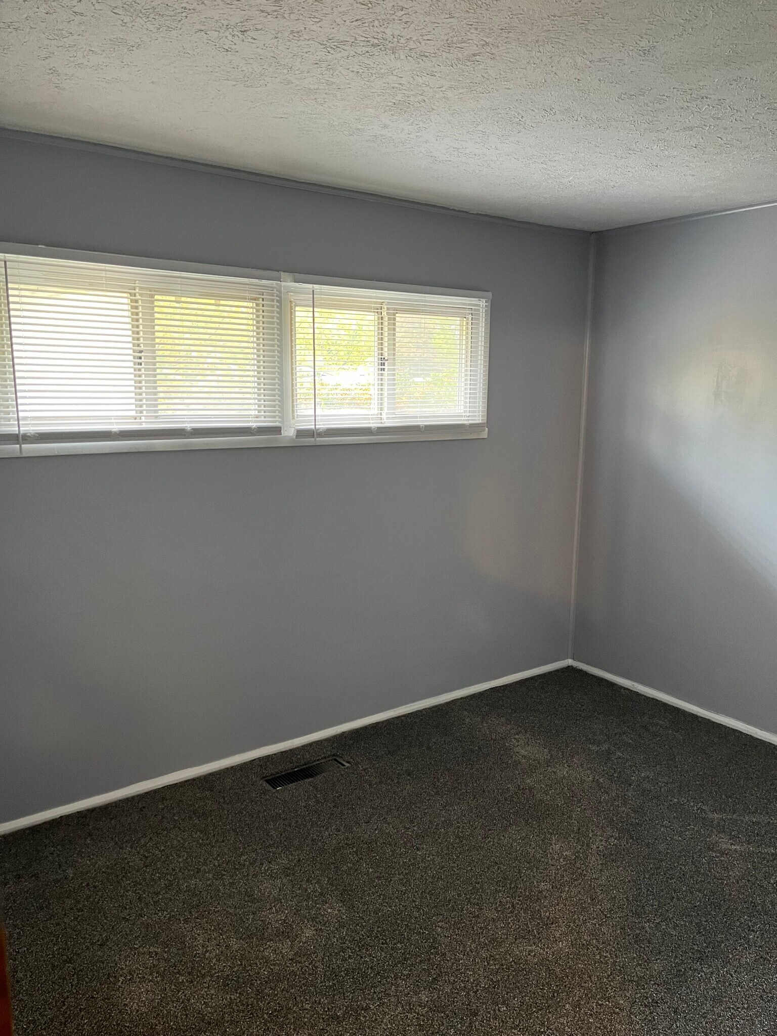 Bedroom 3 - 571 N Mitchner Ave