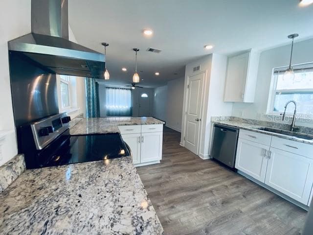 Building Photo - 545 48th Ave N